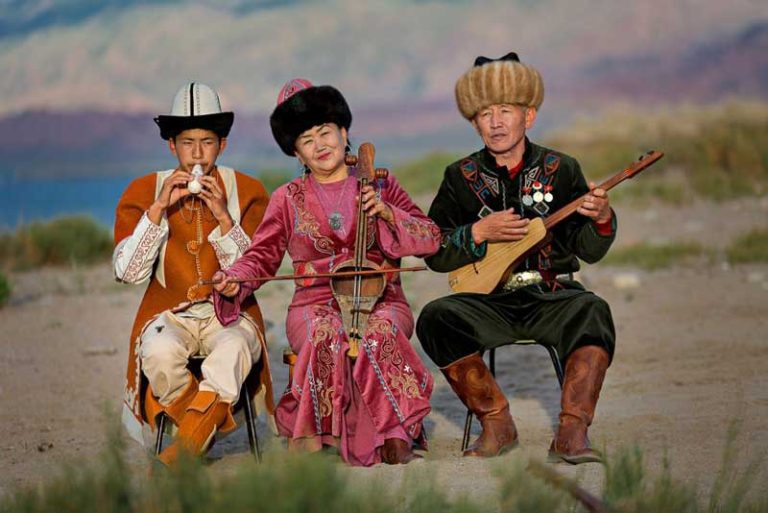 موسیقی فولکلور قرقیزستان