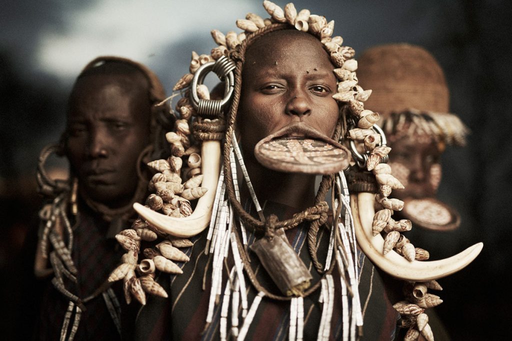 قبیله مورسی قبیله لب بشقابی های اتیوپی