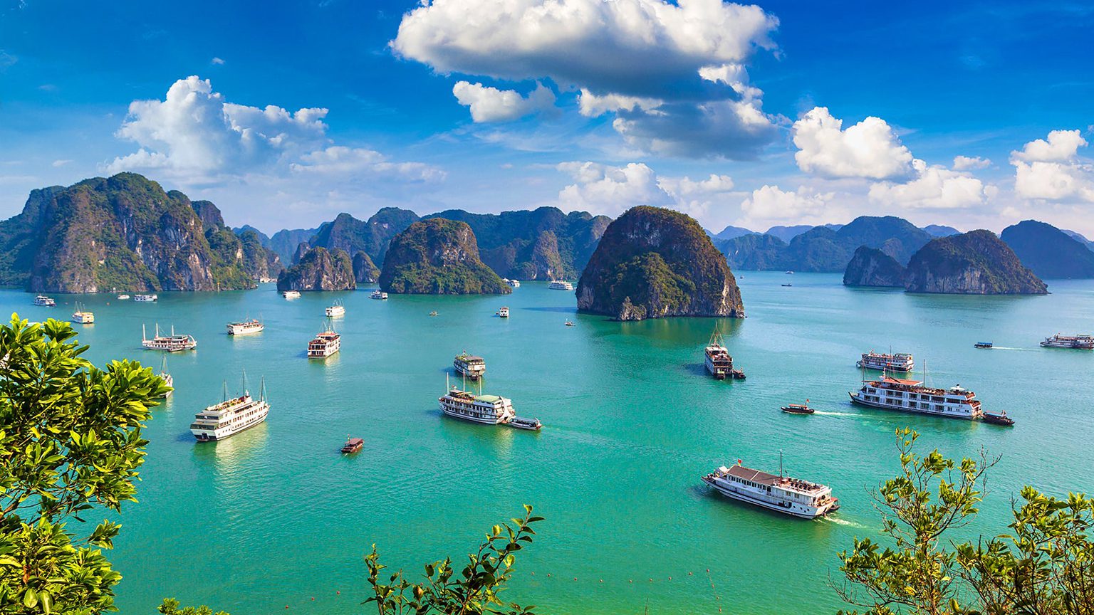 خلیج هالونگ بی (Hạ Long Bay)