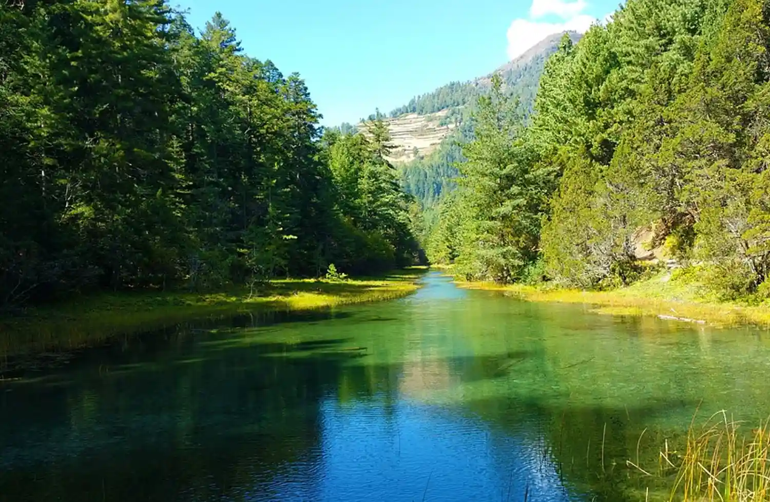 ترکینگ دریاچه رارا (Rara Lake Trek)