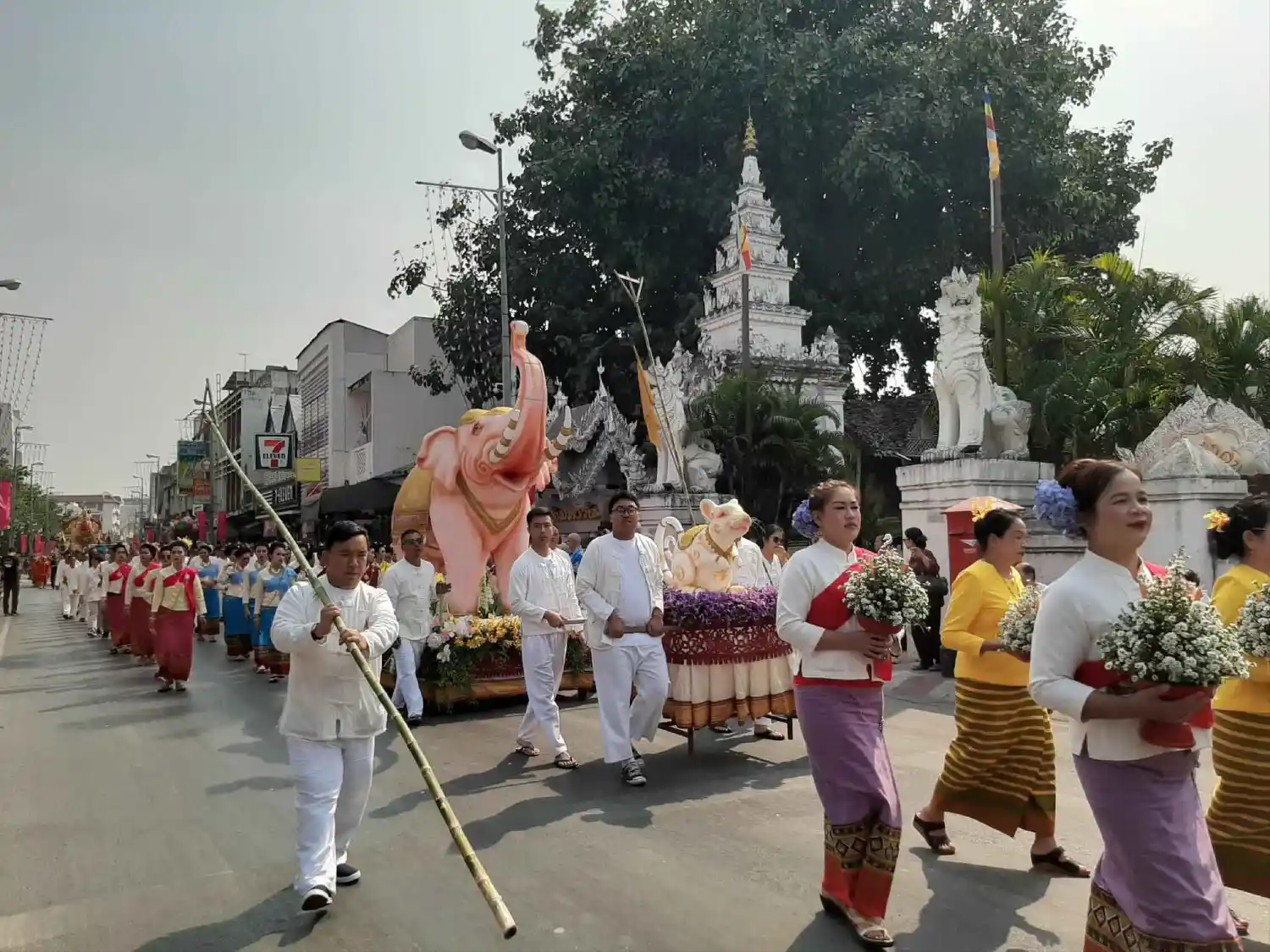 جشنواره گل‌ (Flower Festival)