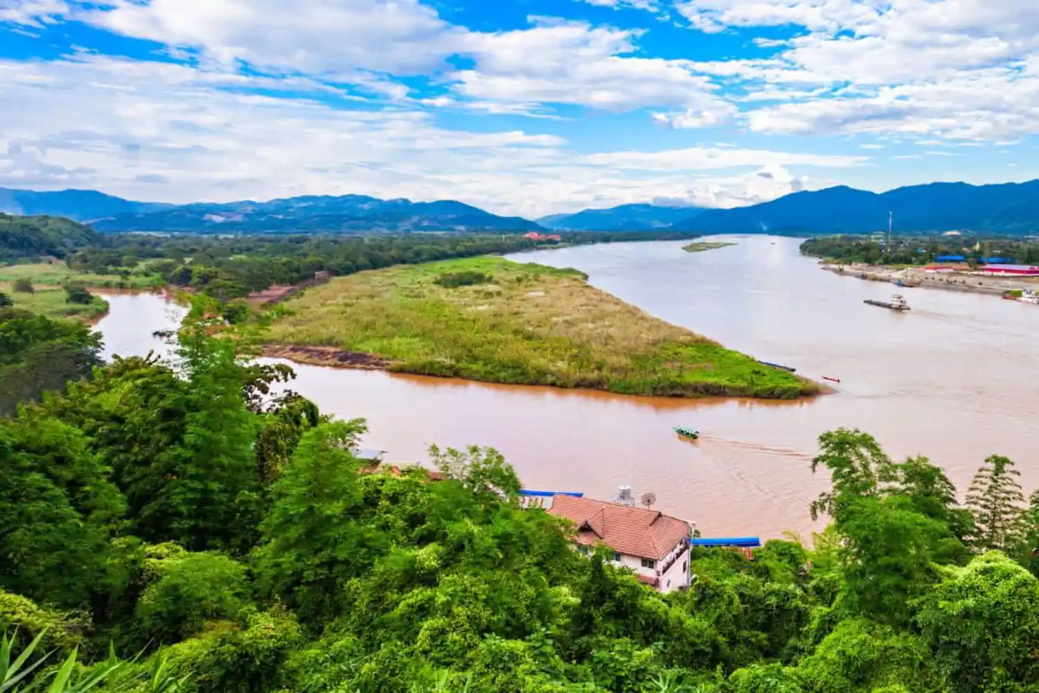 مثلث طلایی چیانگ رای (Golden Triangle)