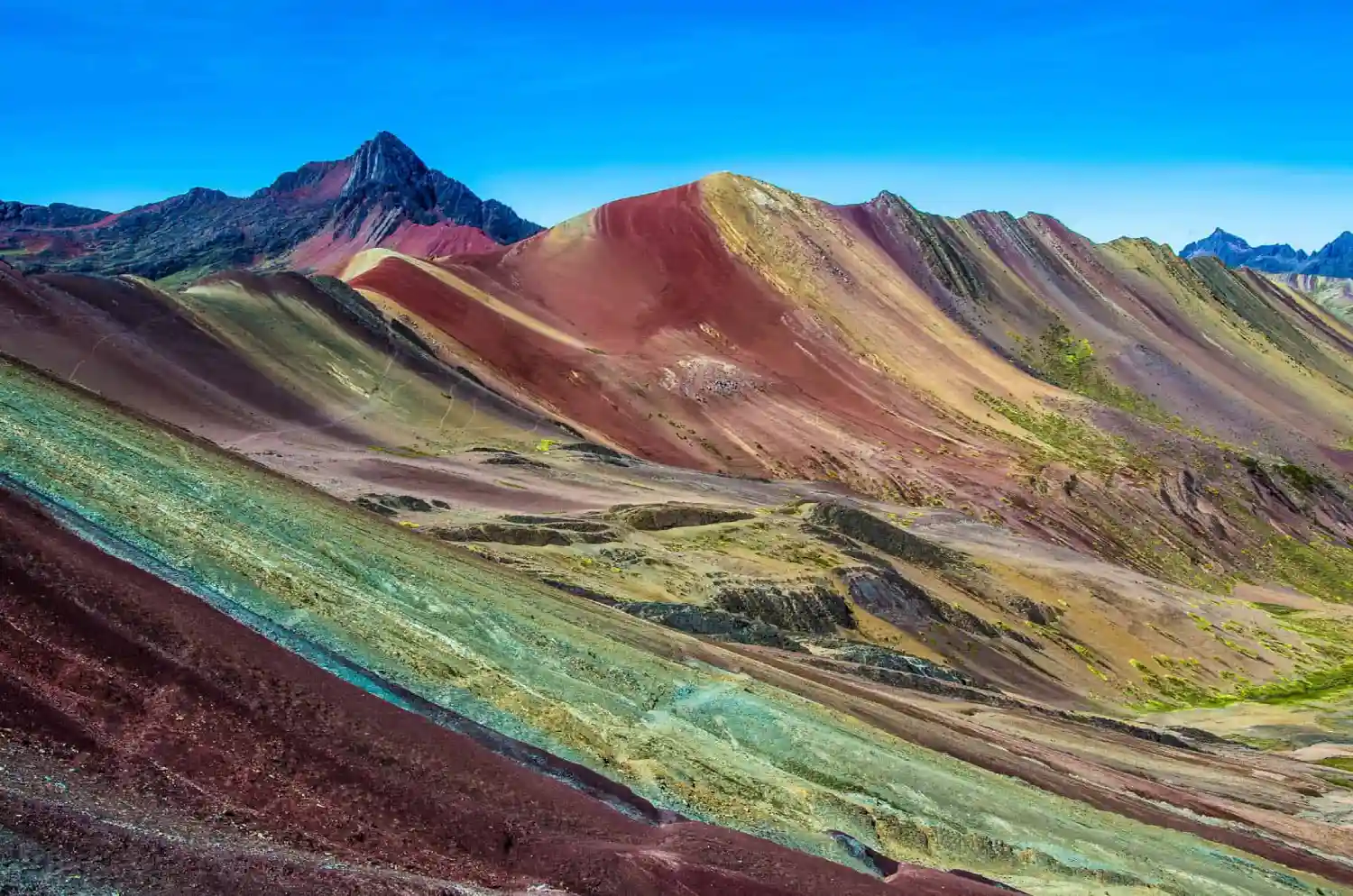 وینی کونکا (Vinicunca) - کوه رنگین کمان در پرو