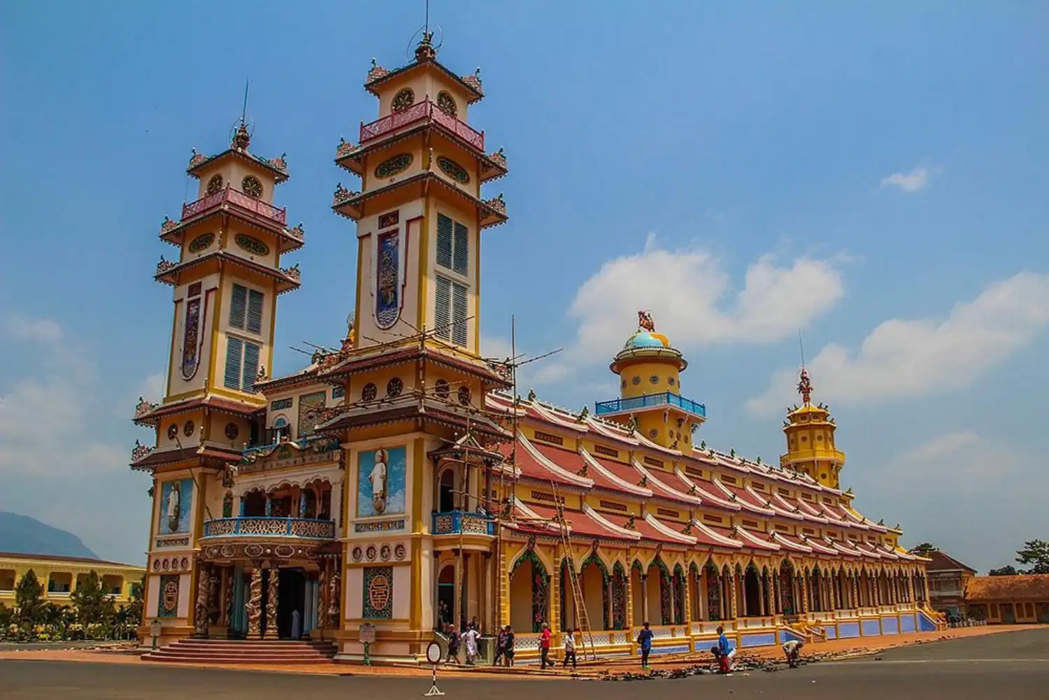 معابد ویتنام (cao dai temple)