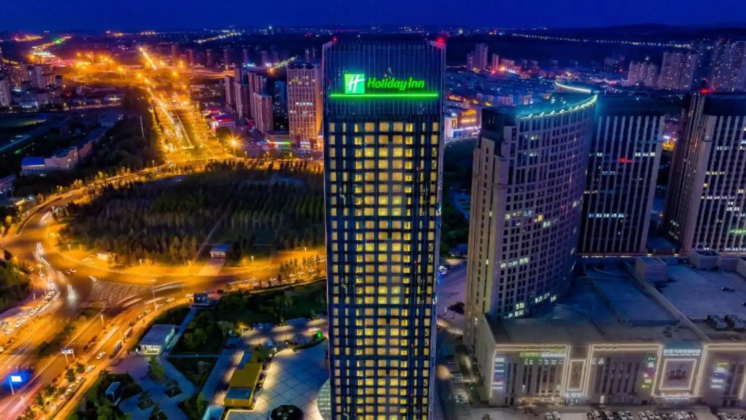 هتل اورینتال پلازا (Oriental Plaza)