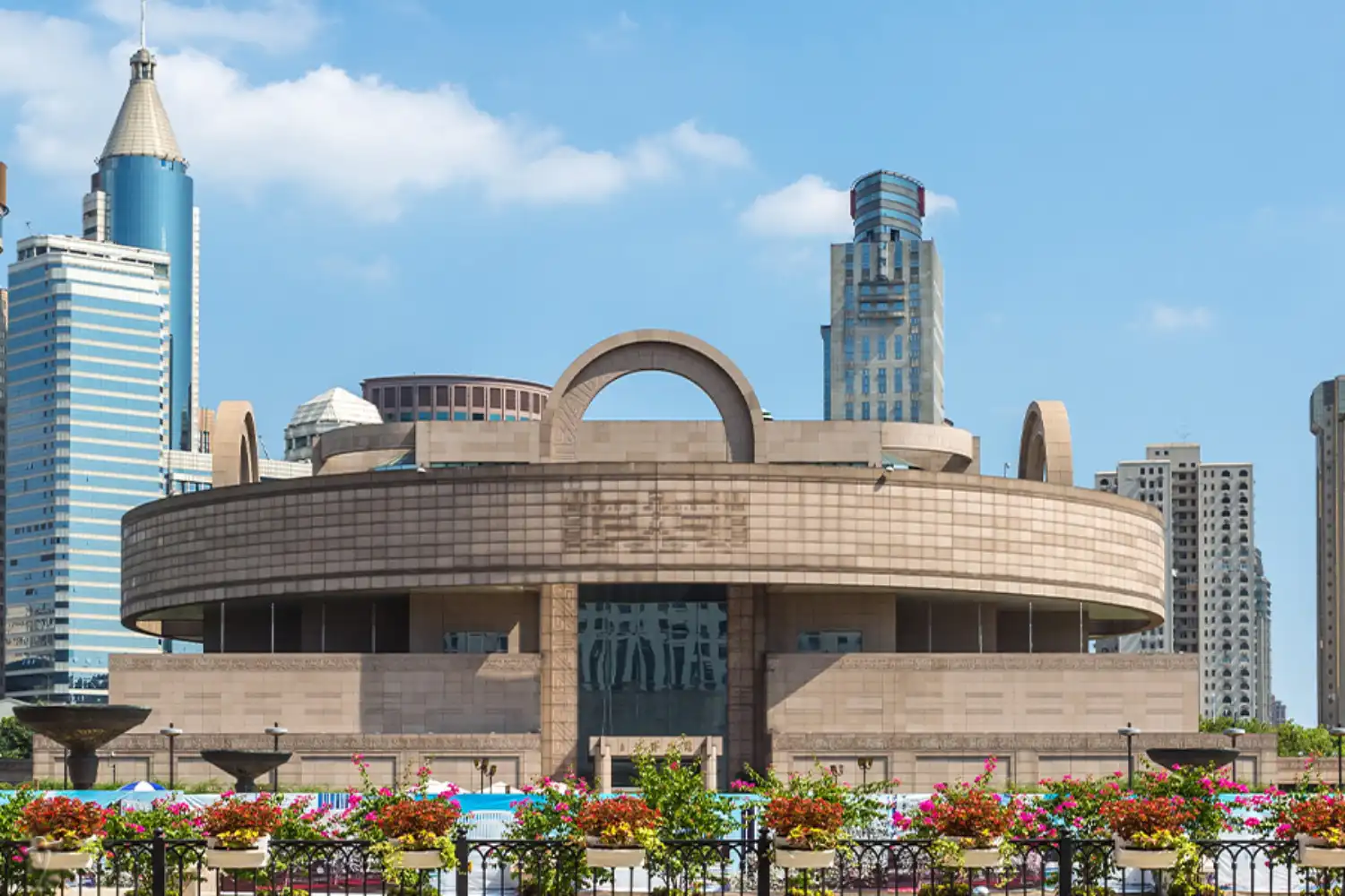 میدان مردم و موزه شانگهای (People’s Square & Shanghai Museum)