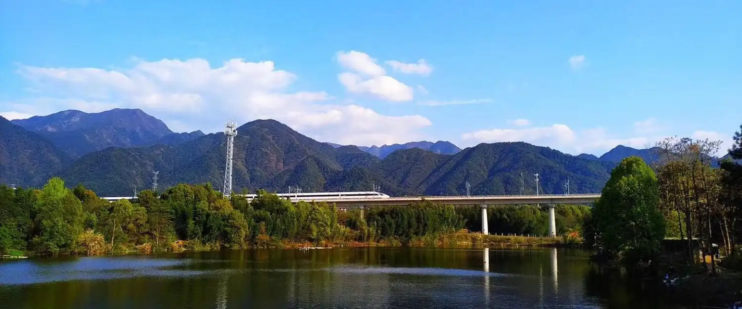 شهر تونگ‌لو (Tonglu County)