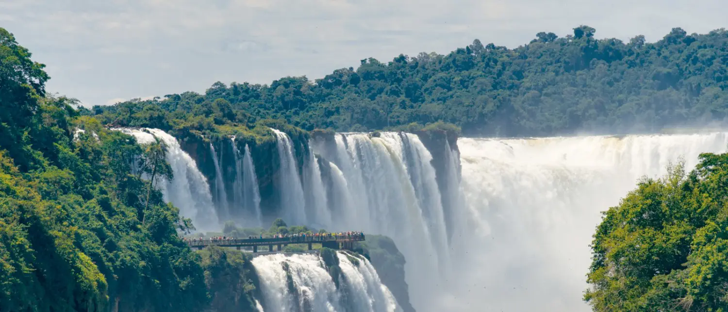 آبشارهای شگفت‌انگیز ایگواسو